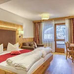Posthotel Kassl 4 ホテル 4*