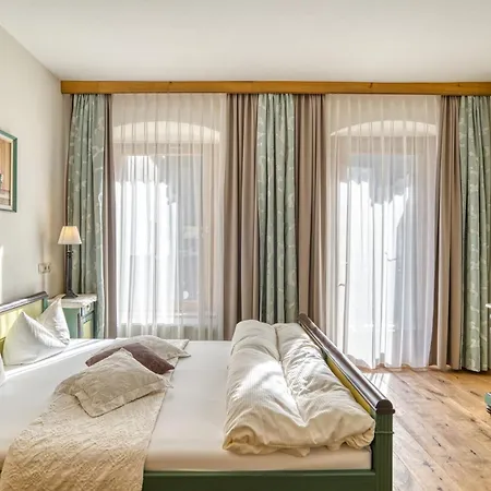 Posthotel Kassl 4 酒店 4*